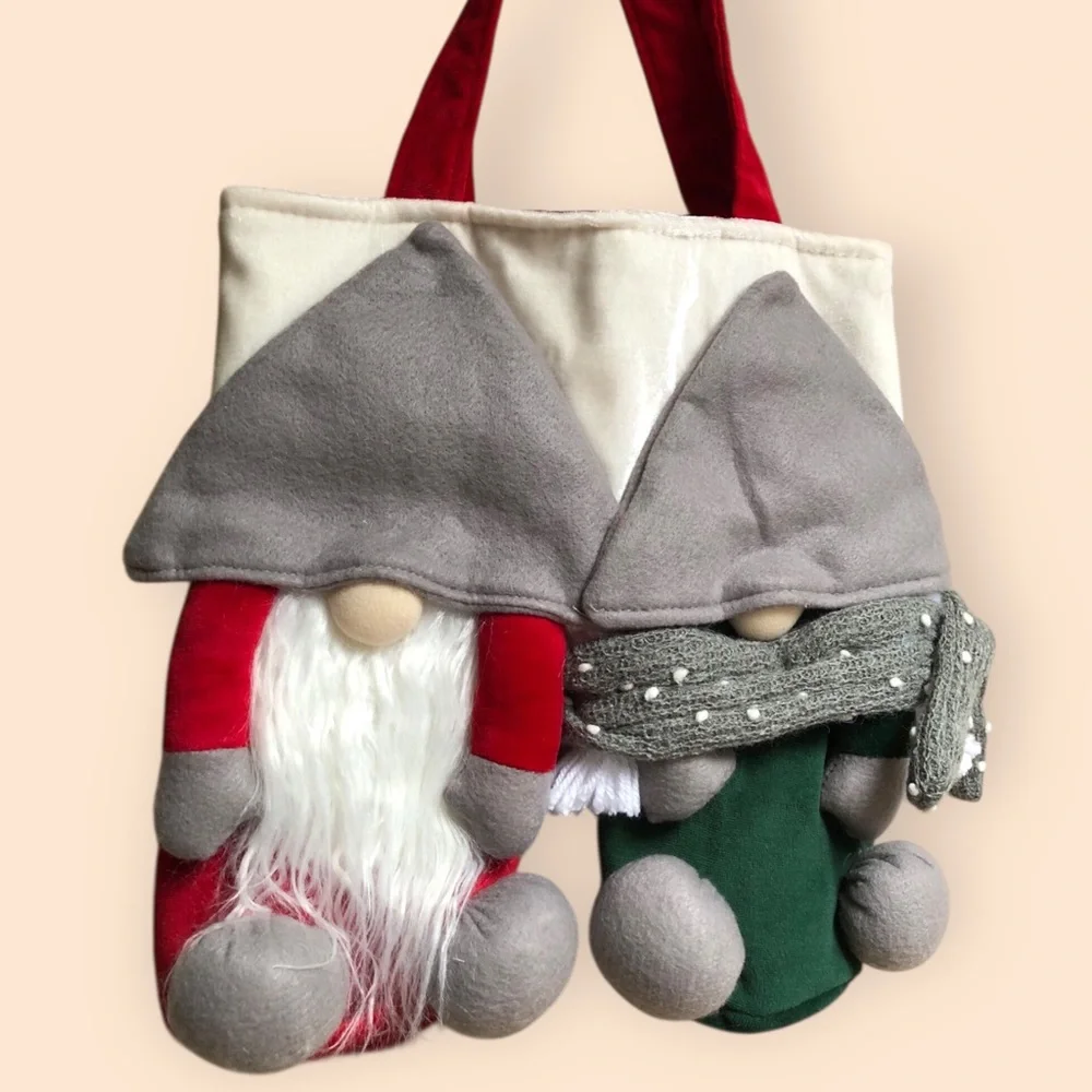 Pottery Barn NWT Christmas Gnome Double Bottle Bag Holiday Gift Bag Silly NEW